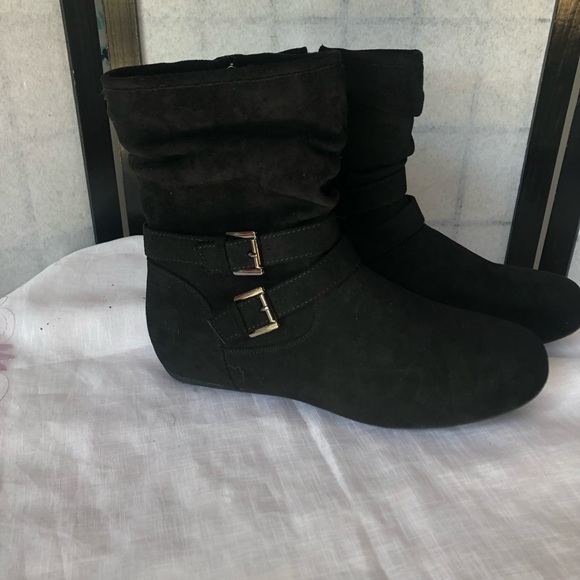 Brand new never been worn womens black suede zip up bootie size 10 - Picture 7 of 7